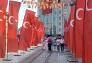 Istiklal Caddesi Turk bayraklariyla donatildi