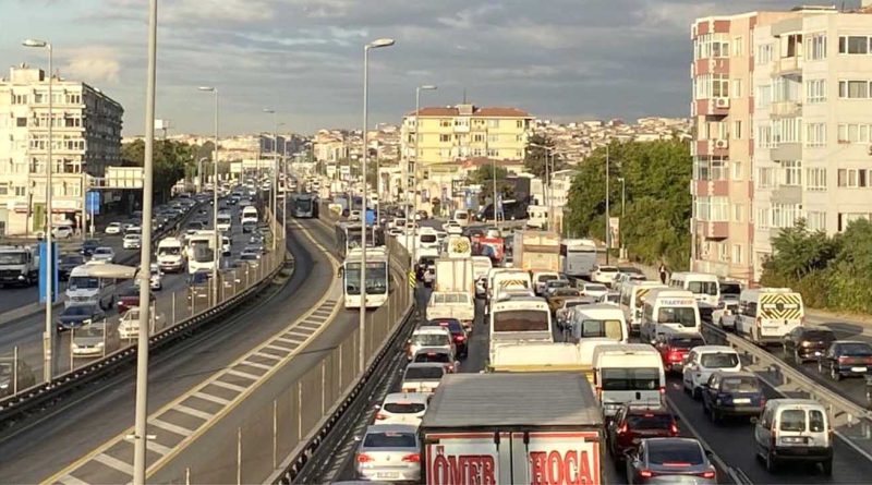 trafik yogunlatsi okular acildi