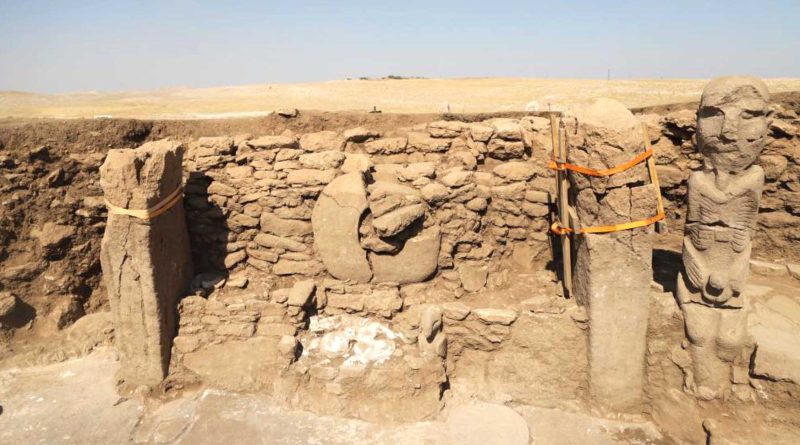 Ilk boyali heykel bulundu