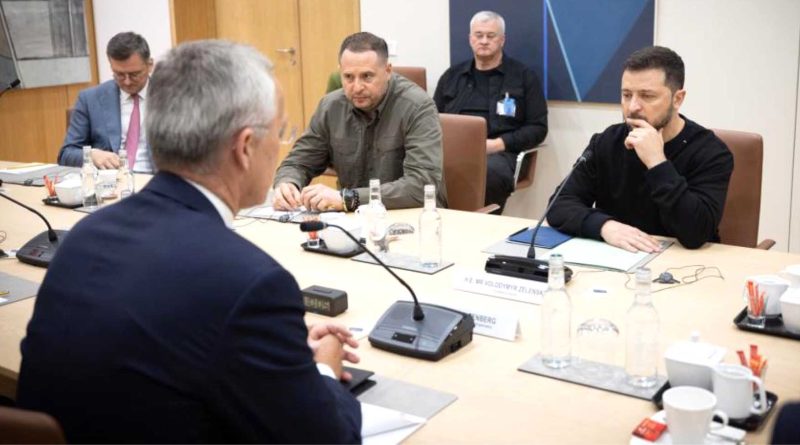 NATO Savunma Bakanlari Brukselde