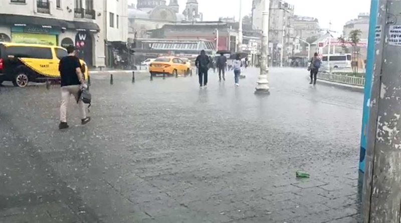 Taksimde saganak yagis