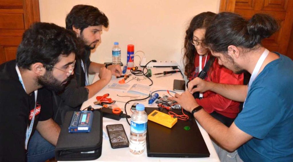 BAUNde MakersOn Robot Yarismasi