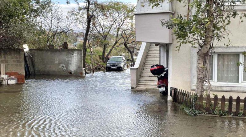 Kucukcekmece Golunde su seviyesi yukseldi