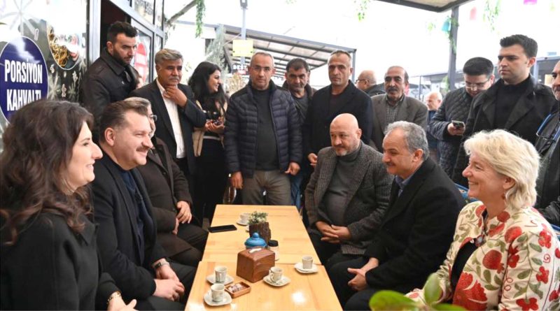 Balikesir Carsisini Ziyaret Etti