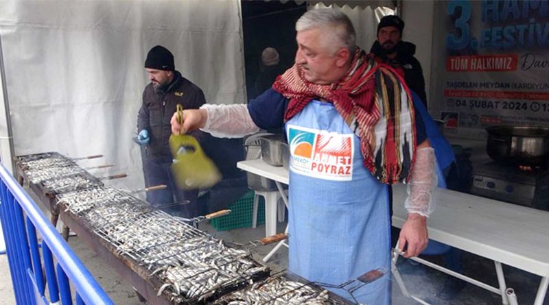 Cekmekoyde Hamsi Festivali