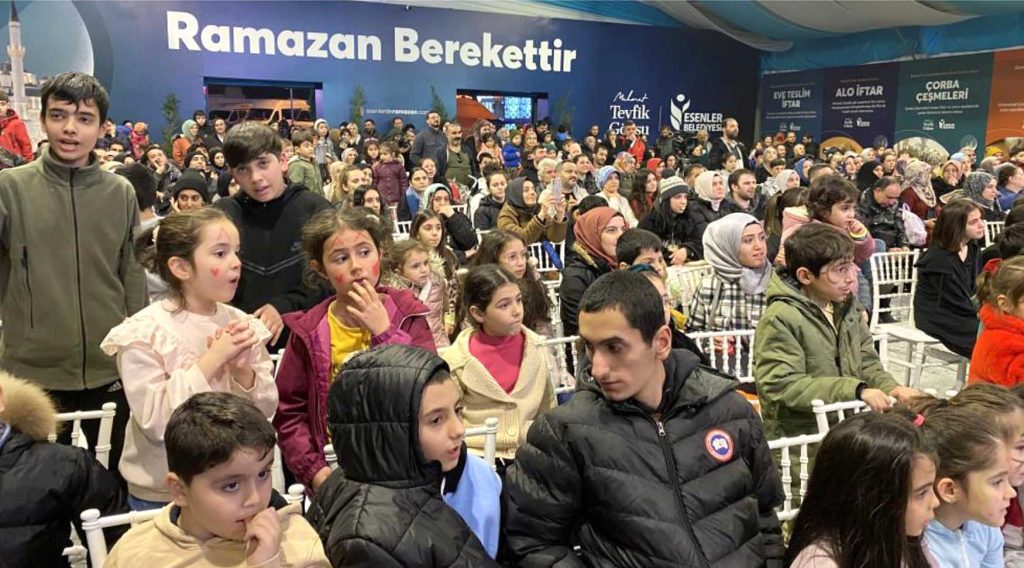 Esenlerde Ramazan dolu dolu geciyor