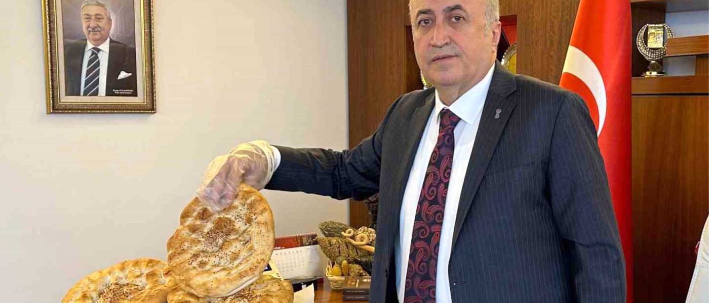 Ramazan pidesi 15 liradan satilacak