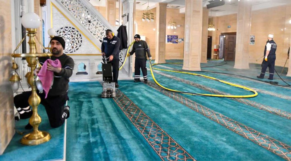 camiler Ramazan ayina hazirlandi