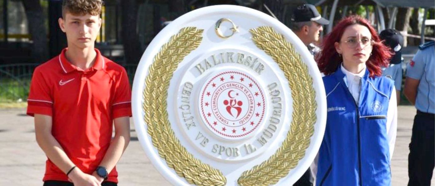 Balikesirde Gencler ve Sporcular Genclik Haftasinda