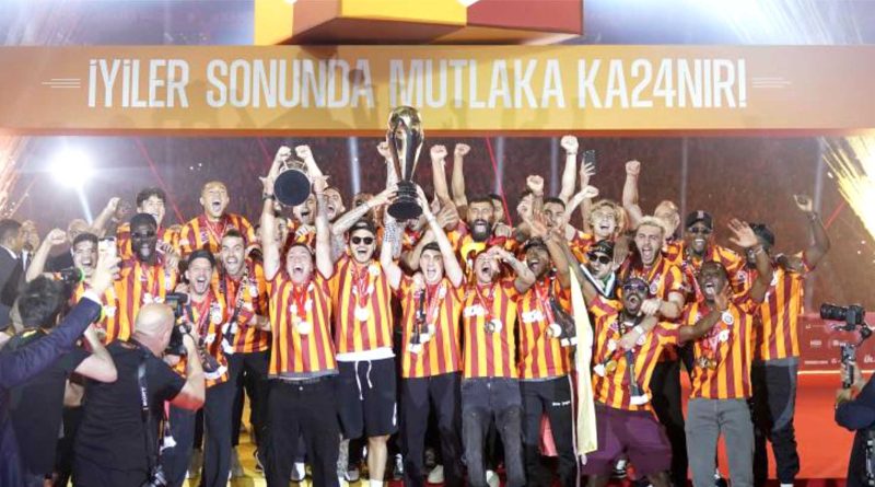 Galatasaraydan 3 kupali kutlama