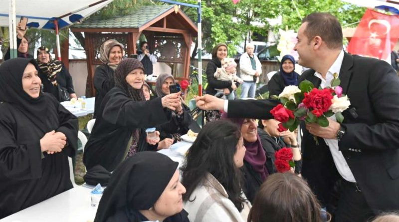 Hidirellez bereketini vatandaslarla birlikte yasadi