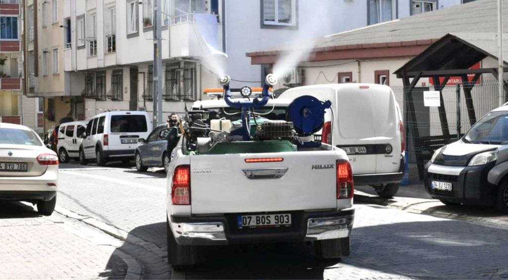 Esenyurt sivrisinek ve haserelere karsi ilaclaniyor