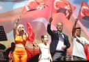 Baris ve Sevgi festivali renkli goruntulere