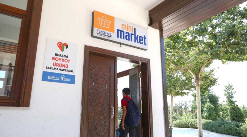 iki markette boykot urunler satilmiyor