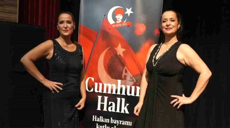 Sinem ve Didem Balık Cumhuriyet için Söyledi