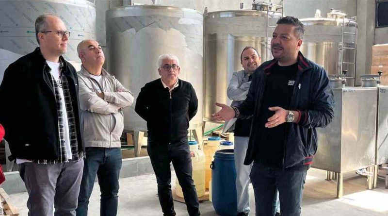 Öğretmenlerden Kolonya Fabrikasına Ziyaret