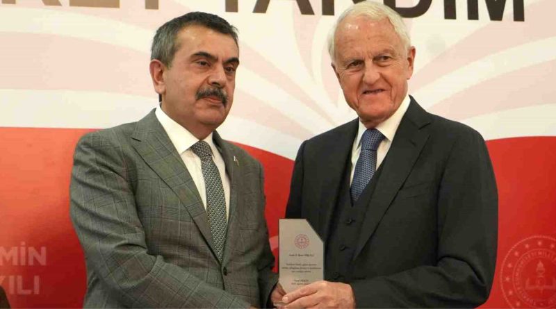 44 hayirseverlerle bulustu