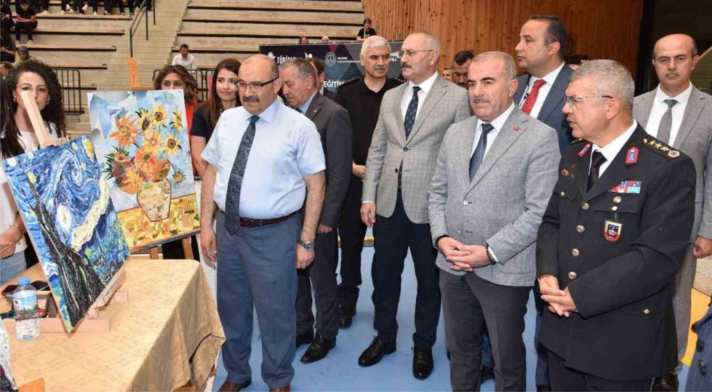Balikesirli ogrenciler 70 proje uretti