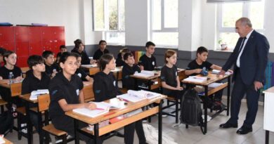 BURHANIYE’DE EĞITIM KURUMLARINA ZIYARET Burhaniye’de Eğitim Kurumlarına Ziyaret